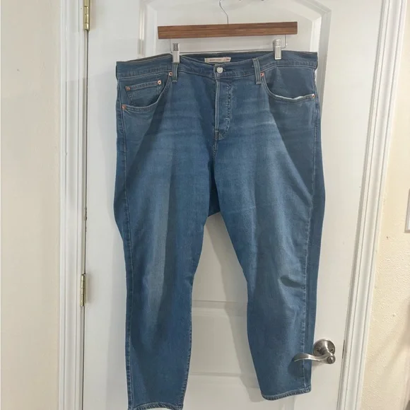 Levi's Women's Light Blue Wedgie Skinny Jeans - Picture 4 of 14